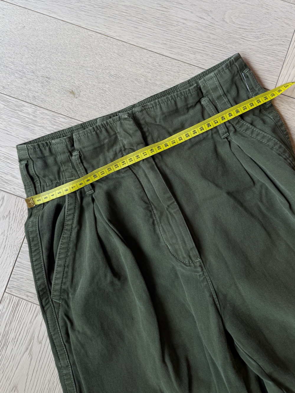 Aritzia Wilfred Free Nova High Waist Cargo Paperbag Pants in Olive Colour Size 2 - Picture 9 of 13